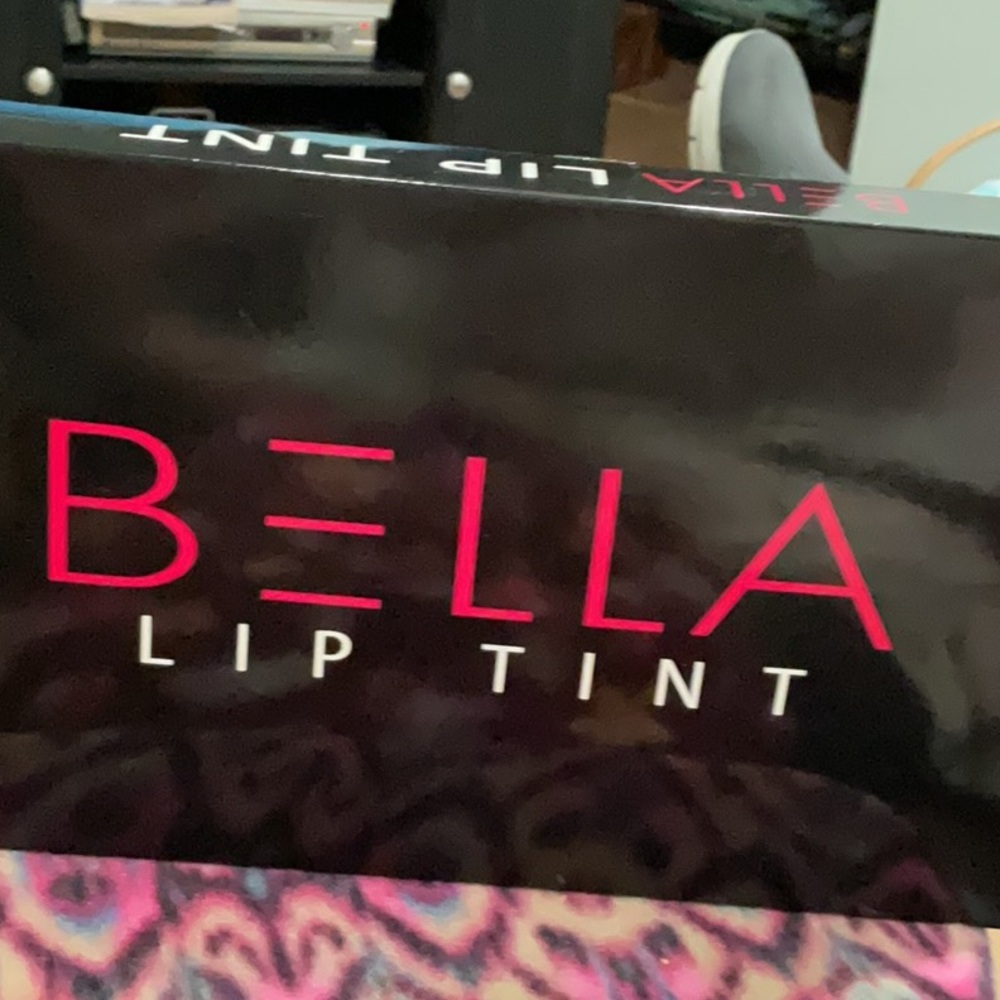 Abella Black and Red Lipstick Vibrant Makeup